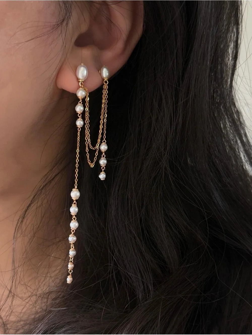 *NWT* Extra Long Gold Chain Freshwater Pearl Drop Earrings